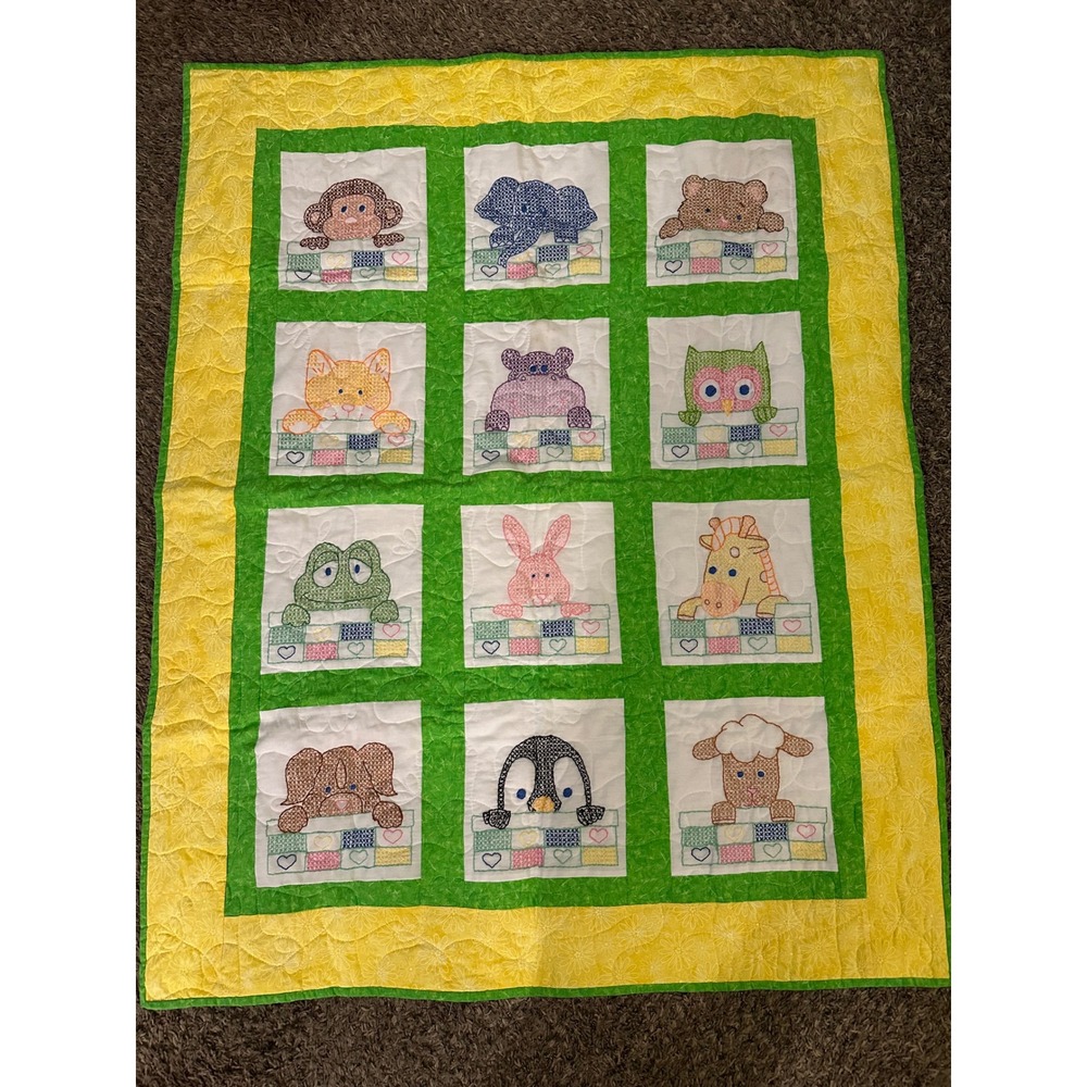90s Vintage Style Stamped Cross Stitch Baby Quilt Handmade Nursery Animal 47x37‎